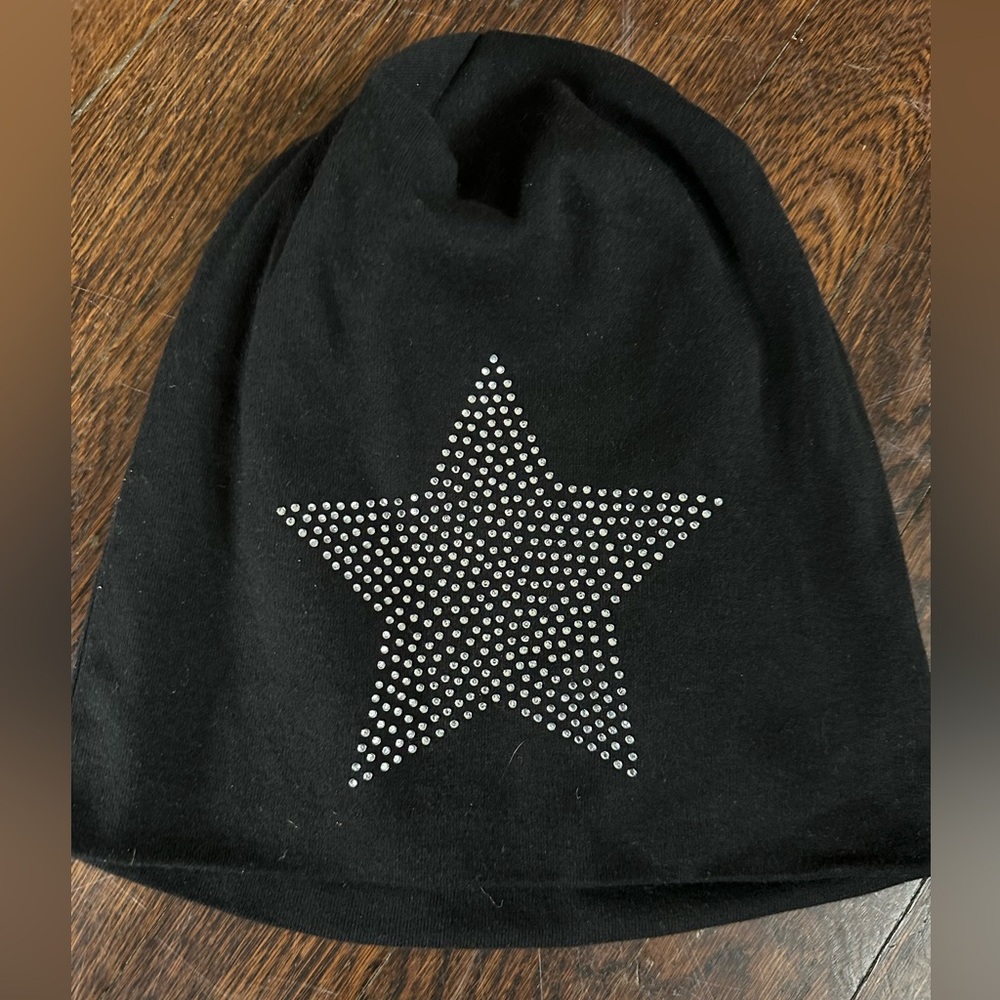 Women’s Rhinestone Star Beanie